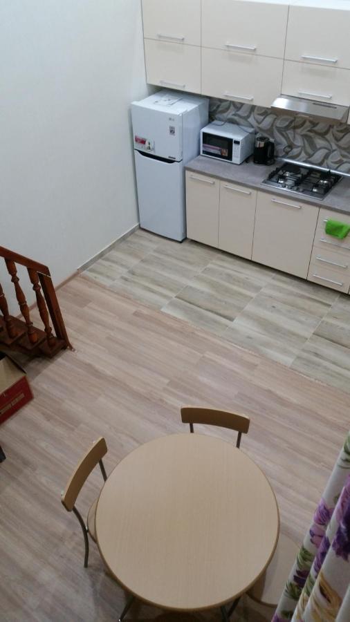 Sololaki Hill Apartment Tbilisi Bagian luar foto